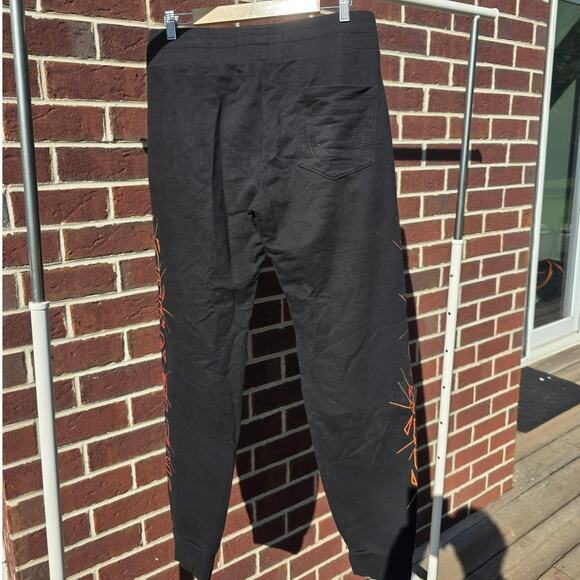 True Religion Broken Graphic Jogger Black Sweatpants - Picture 2 of 5